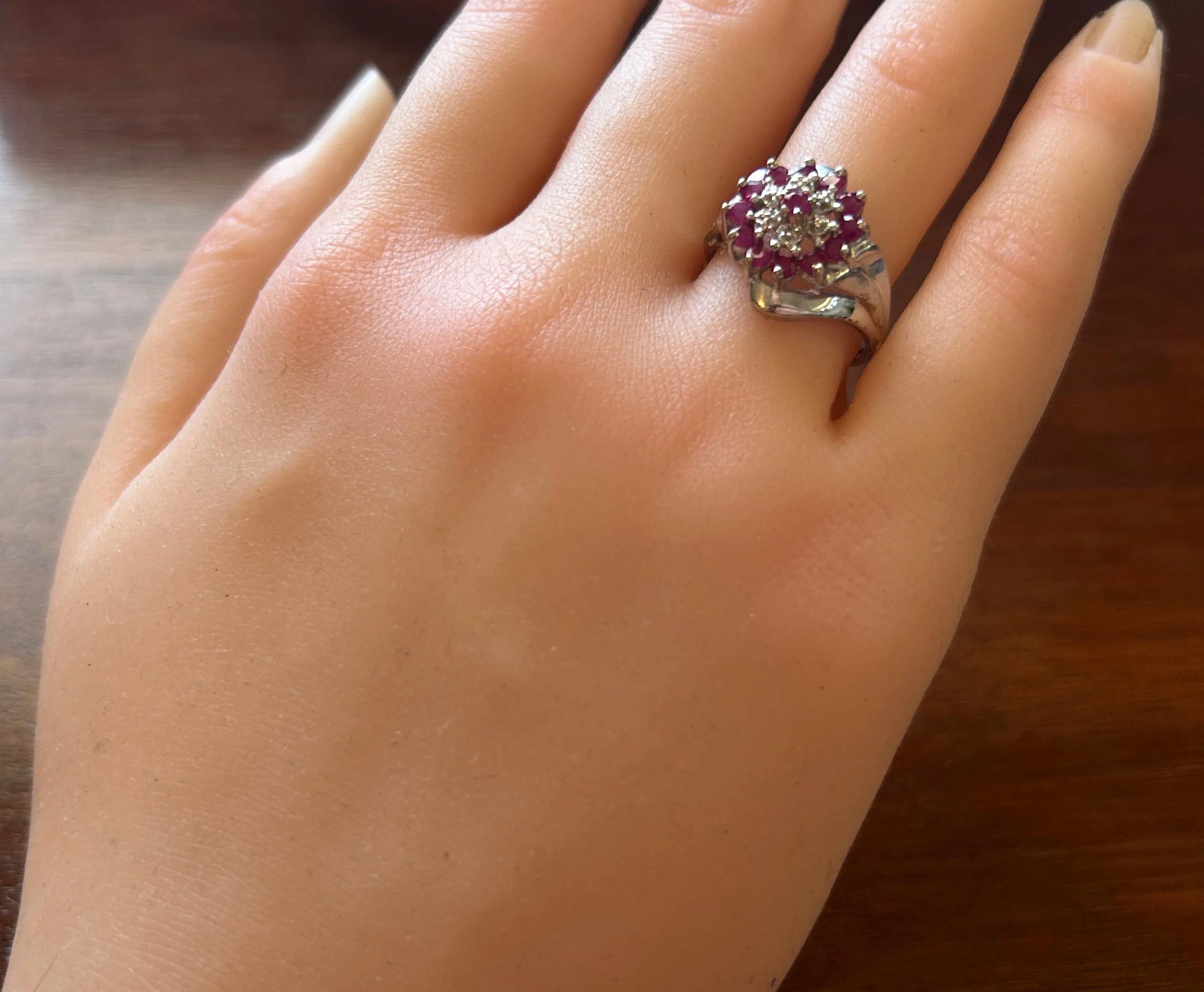 10k White Gold Ruby Diamond Cluster Cocktail Ring Sz 7