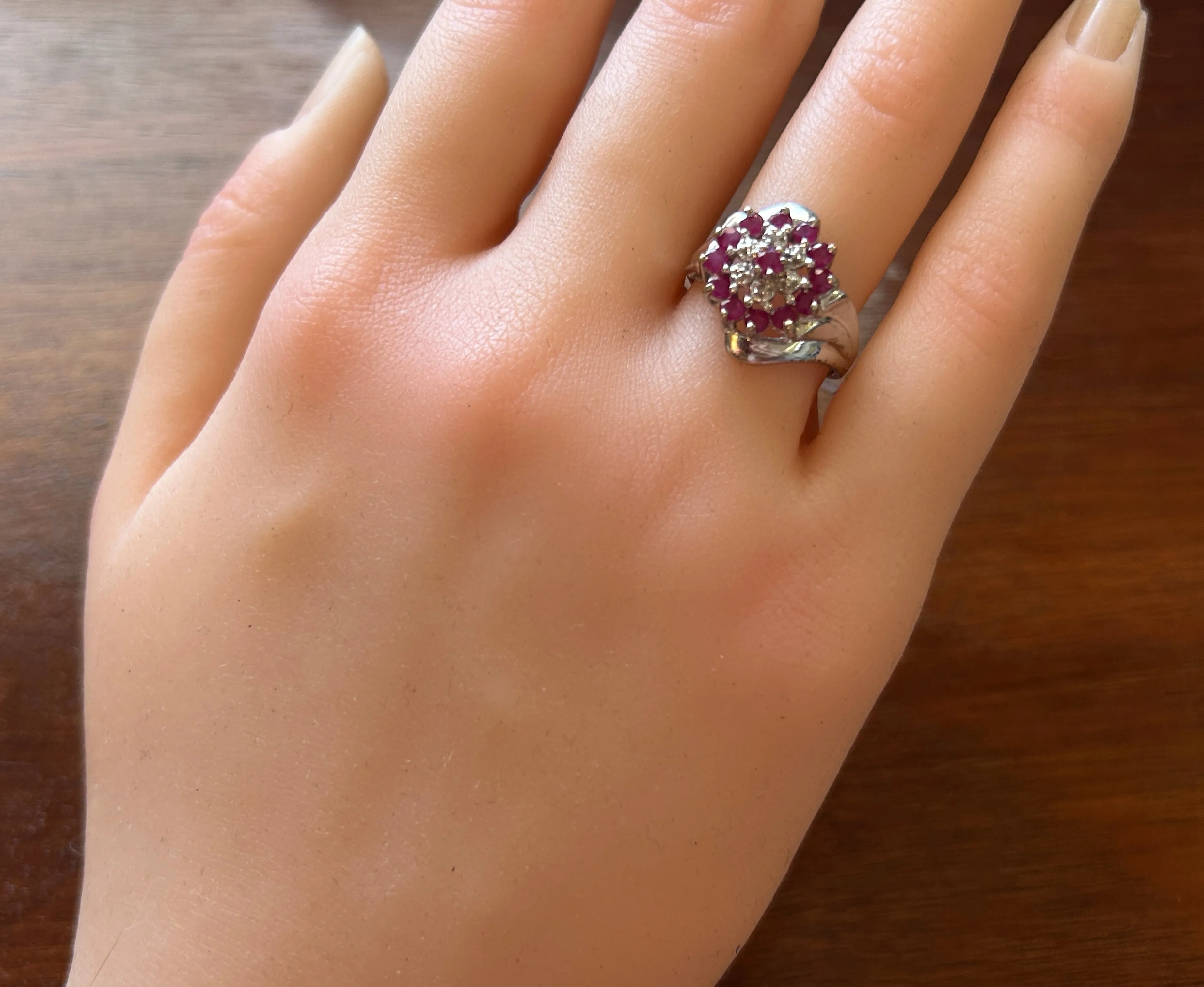 10k White Gold Ruby Diamond Cluster Cocktail Ring Sz 7