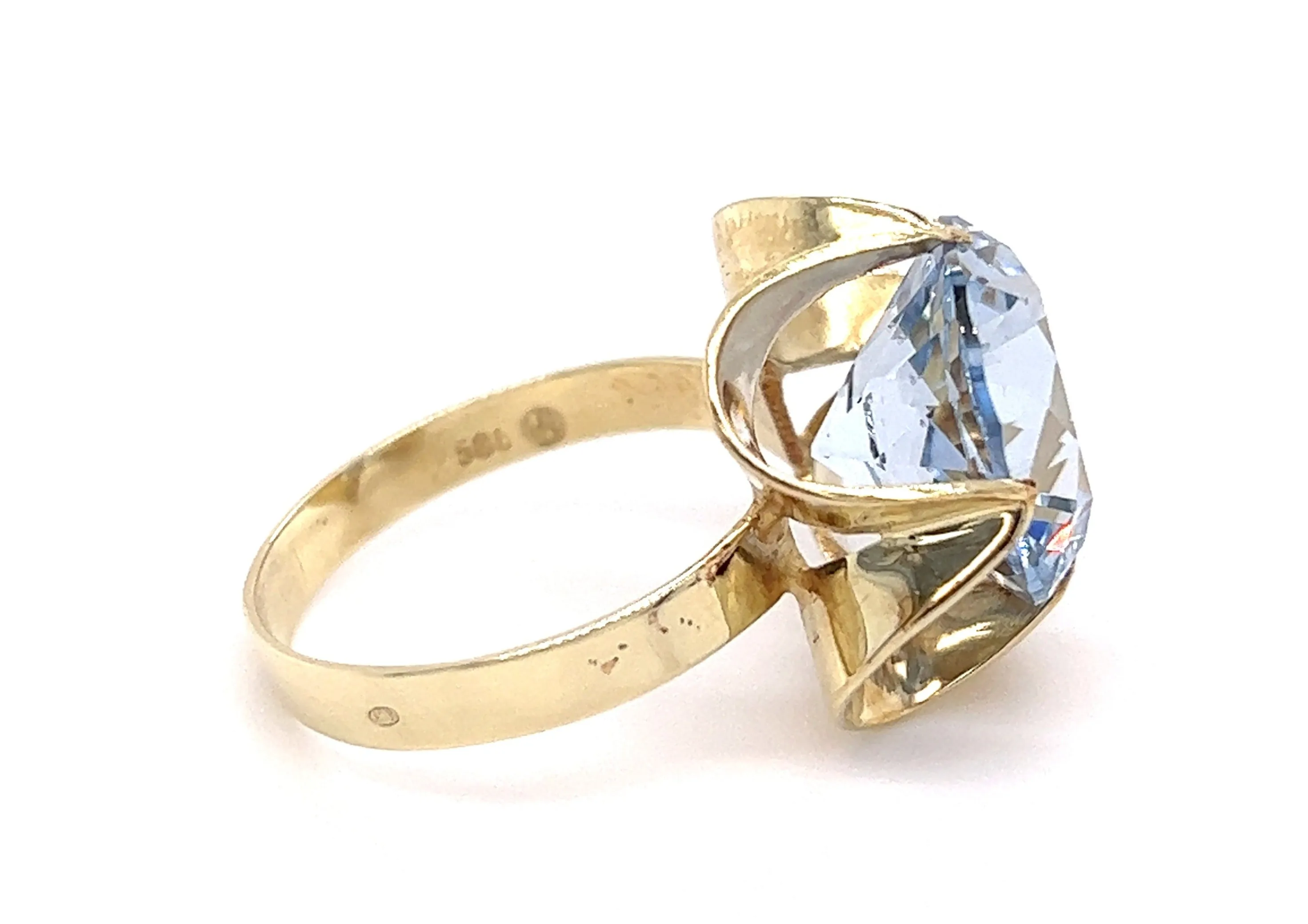 14ct Yellow Gold Spinel Cocktail Ring