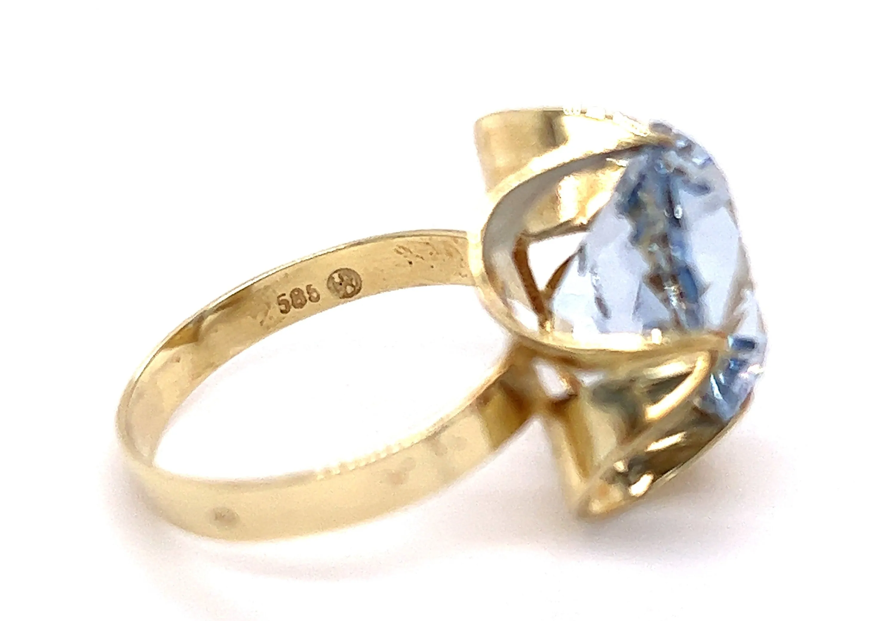 14ct Yellow Gold Spinel Cocktail Ring