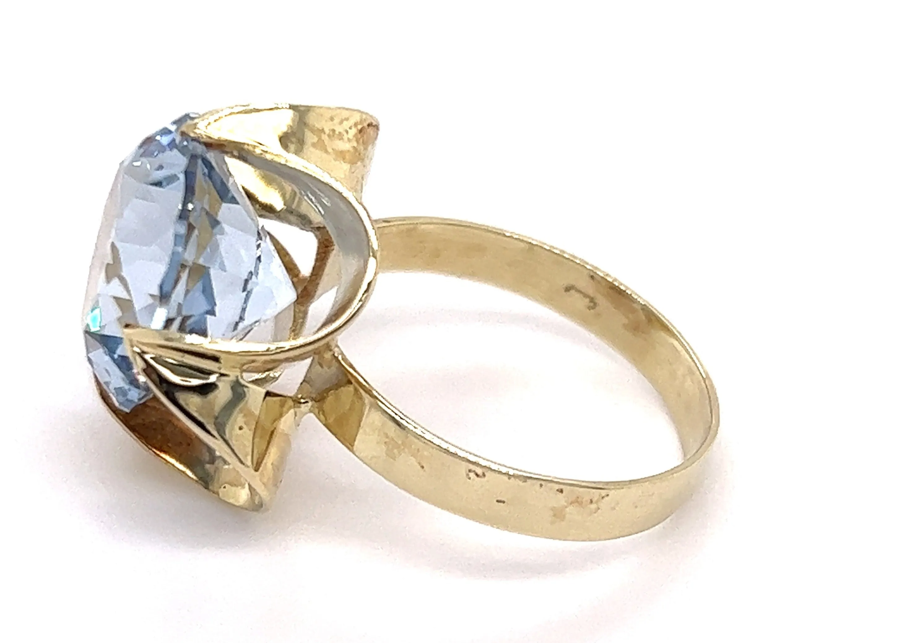 14ct Yellow Gold Spinel Cocktail Ring