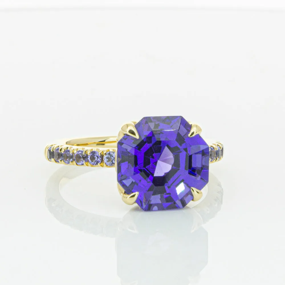 18ct Yellow Gold Tanzanite Octavus Ring