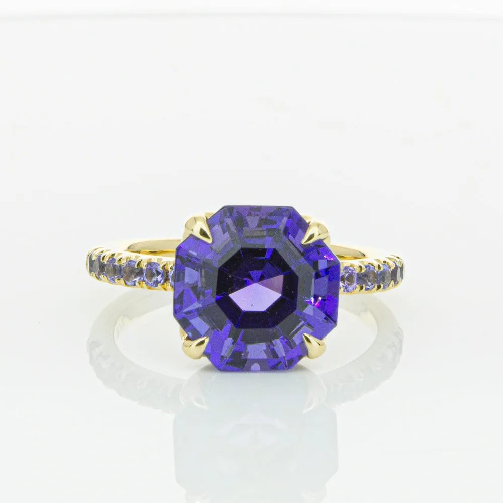 18ct Yellow Gold Tanzanite Octavus Ring