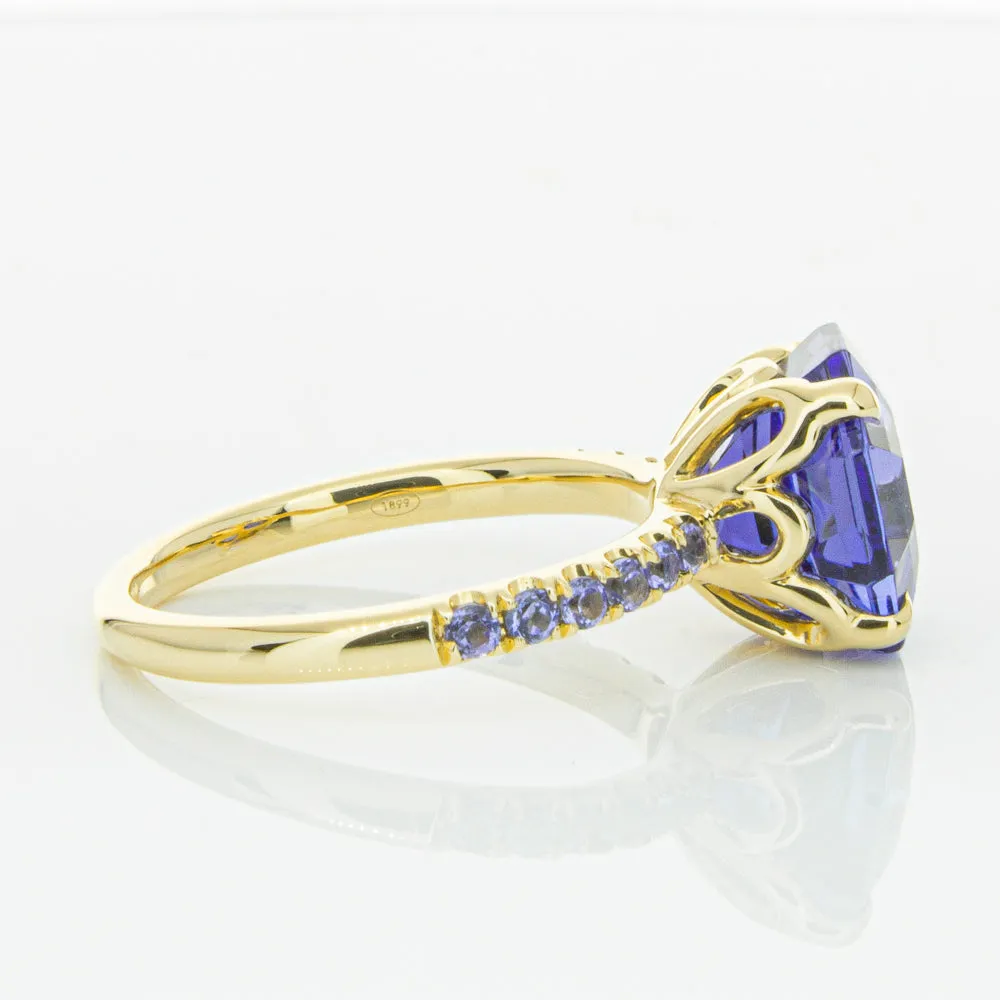 18ct Yellow Gold Tanzanite Octavus Ring