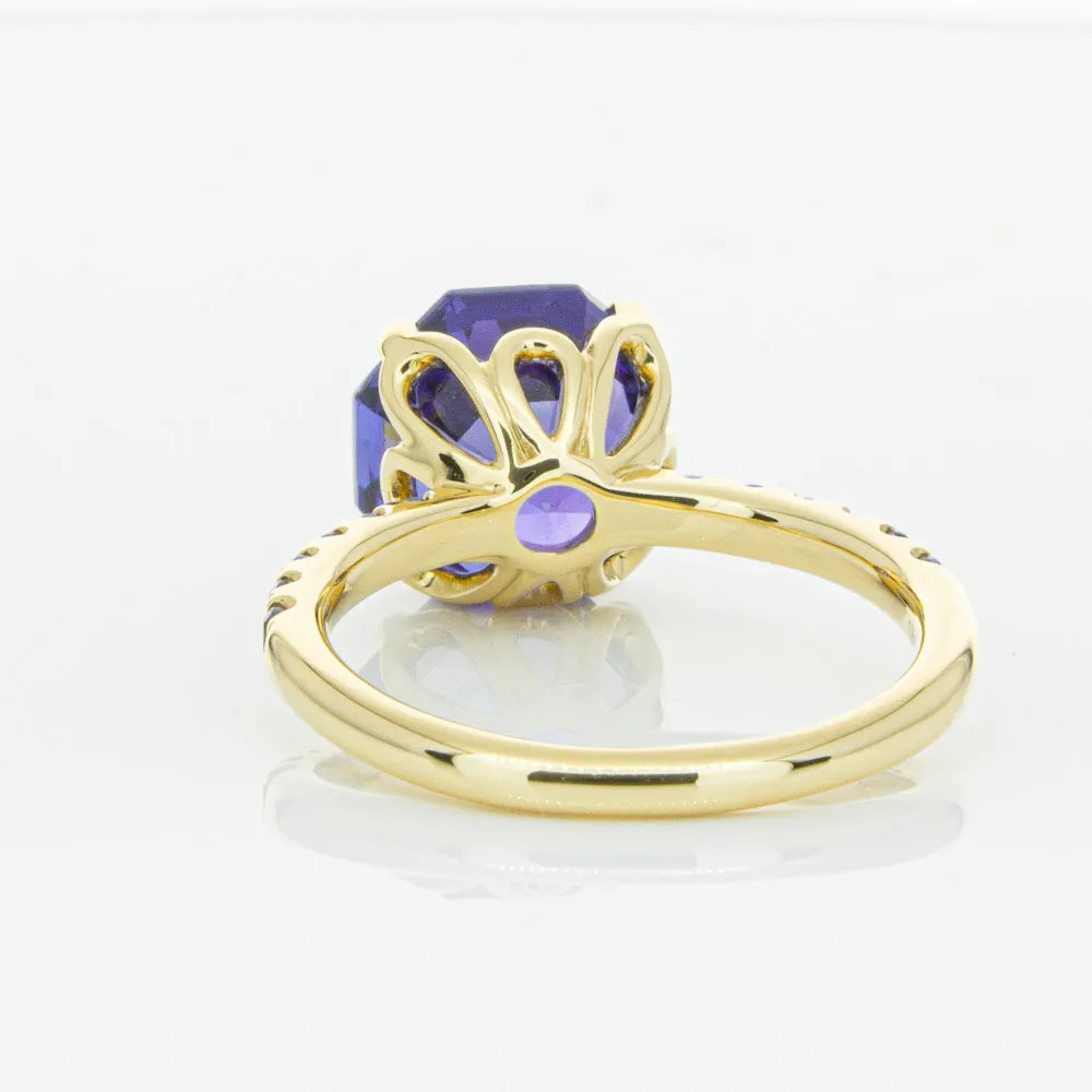 18ct Yellow Gold Tanzanite Octavus Ring