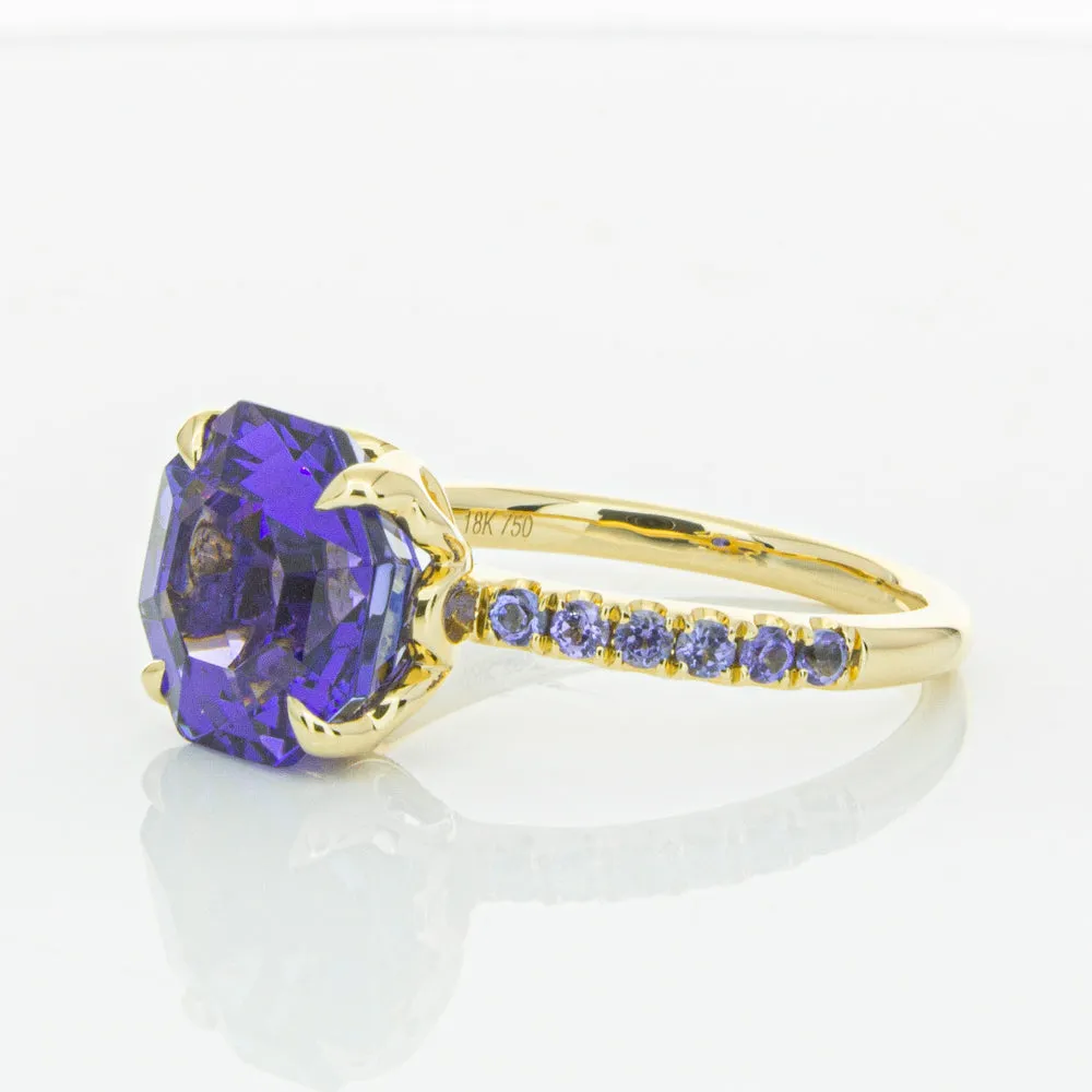 18ct Yellow Gold Tanzanite Octavus Ring