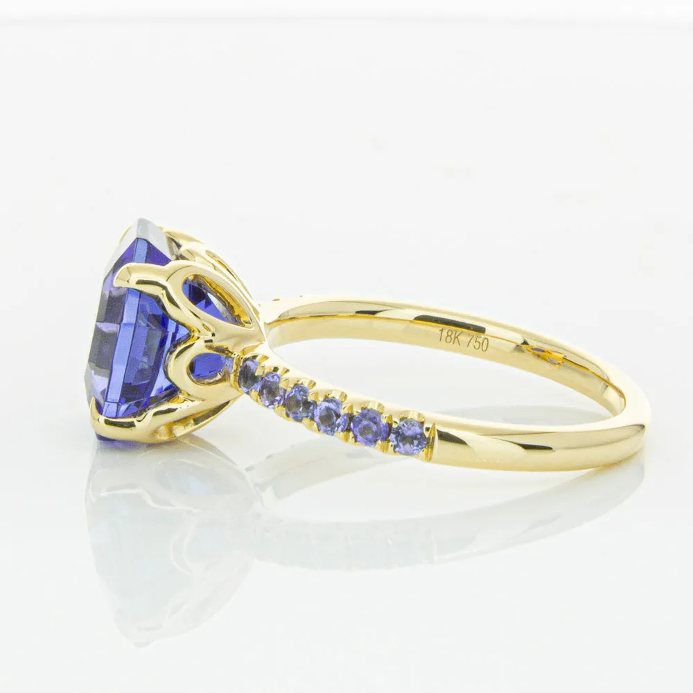 18ct Yellow Gold Tanzanite Octavus Ring