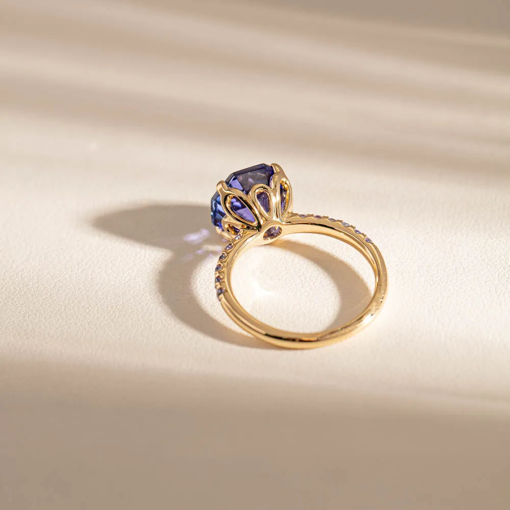 18ct Yellow Gold Tanzanite Octavus Ring
