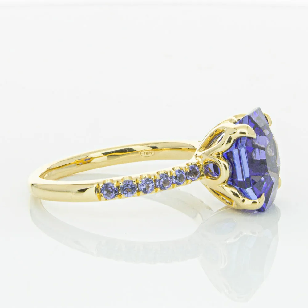 18ct Yellow Gold Tanzanite Octavus Ring