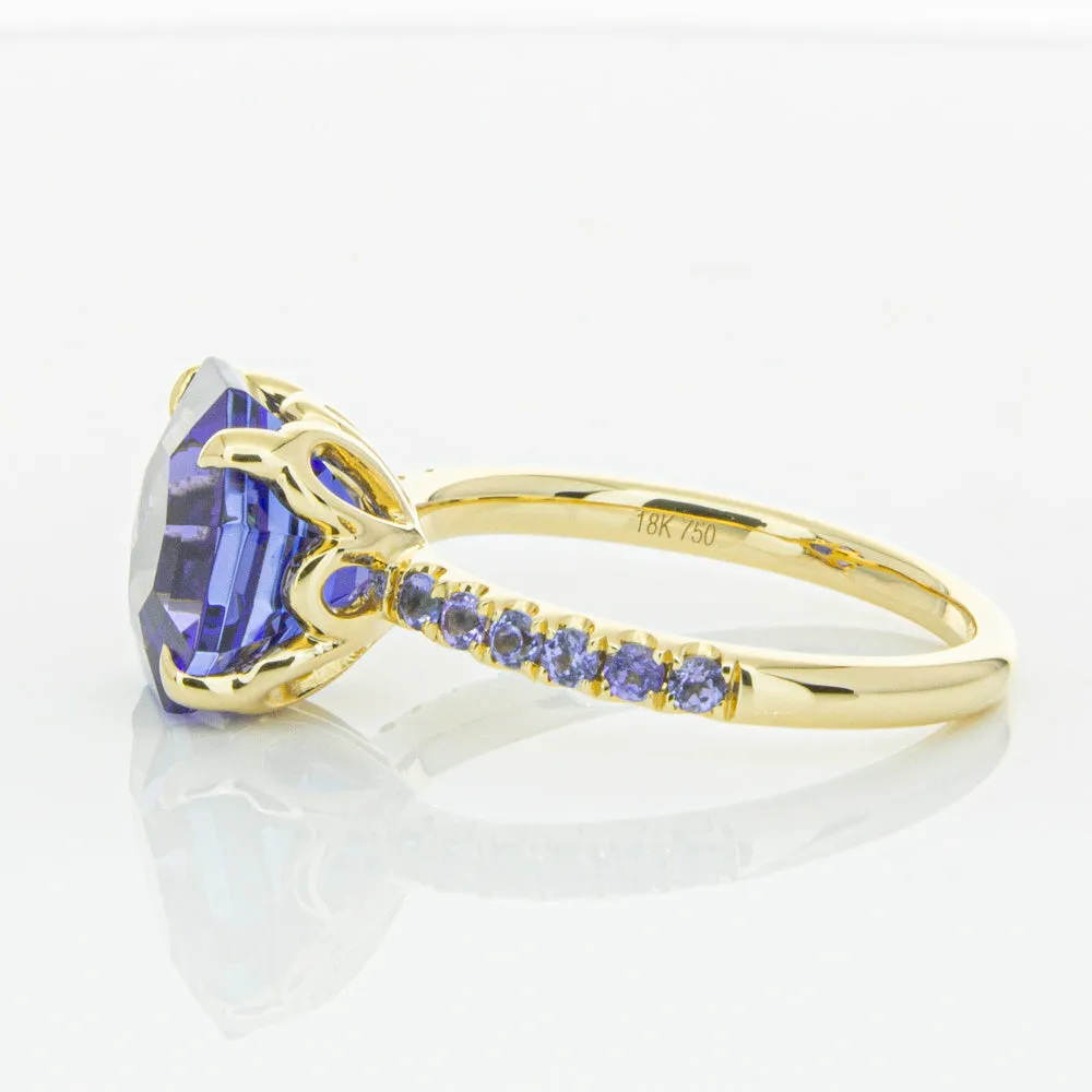 18ct Yellow Gold Tanzanite Octavus Ring