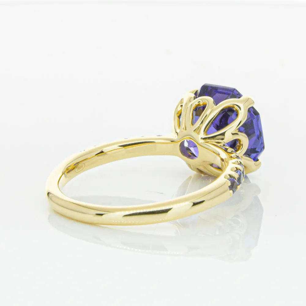 18ct Yellow Gold Tanzanite Octavus Ring