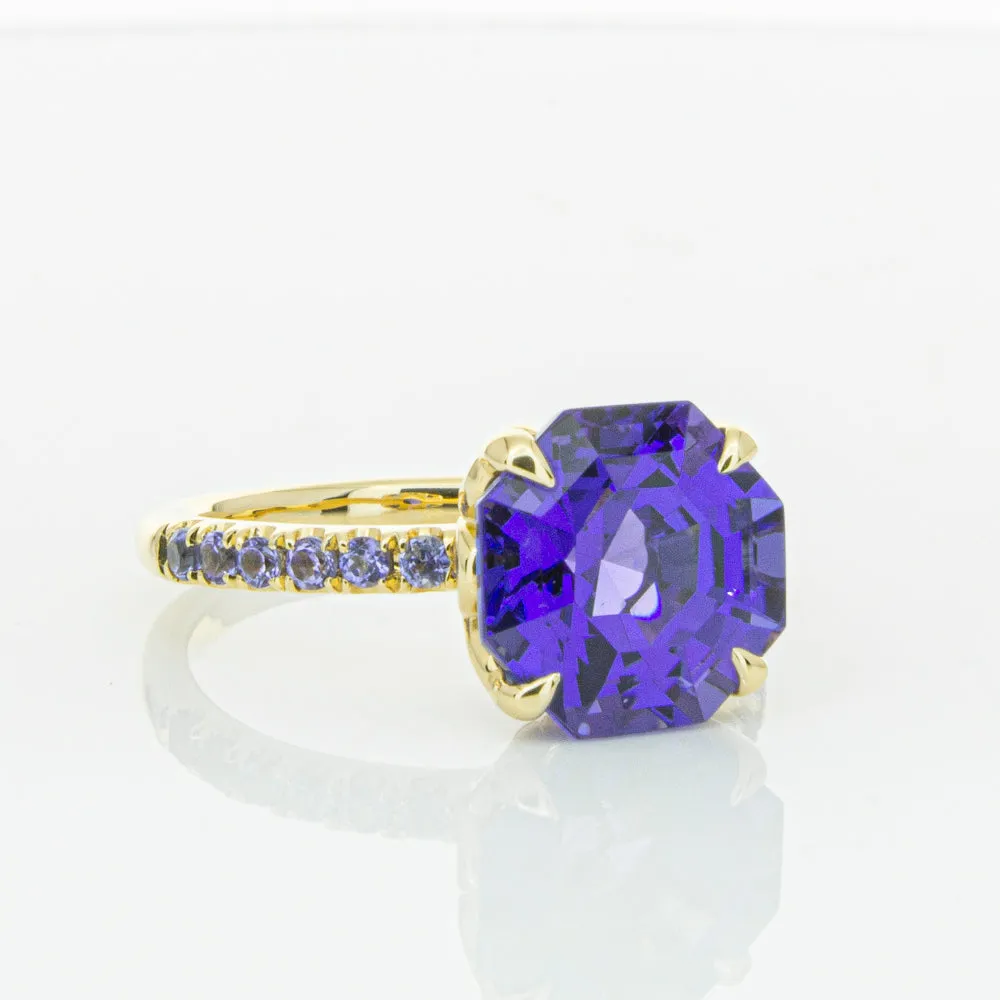 18ct Yellow Gold Tanzanite Octavus Ring
