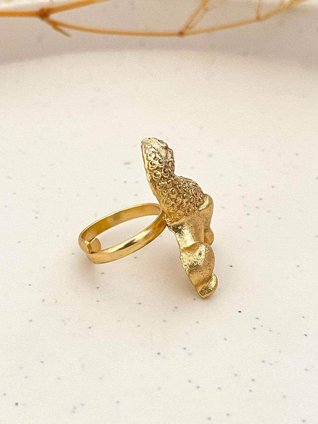 Antique Golden Lion Ring