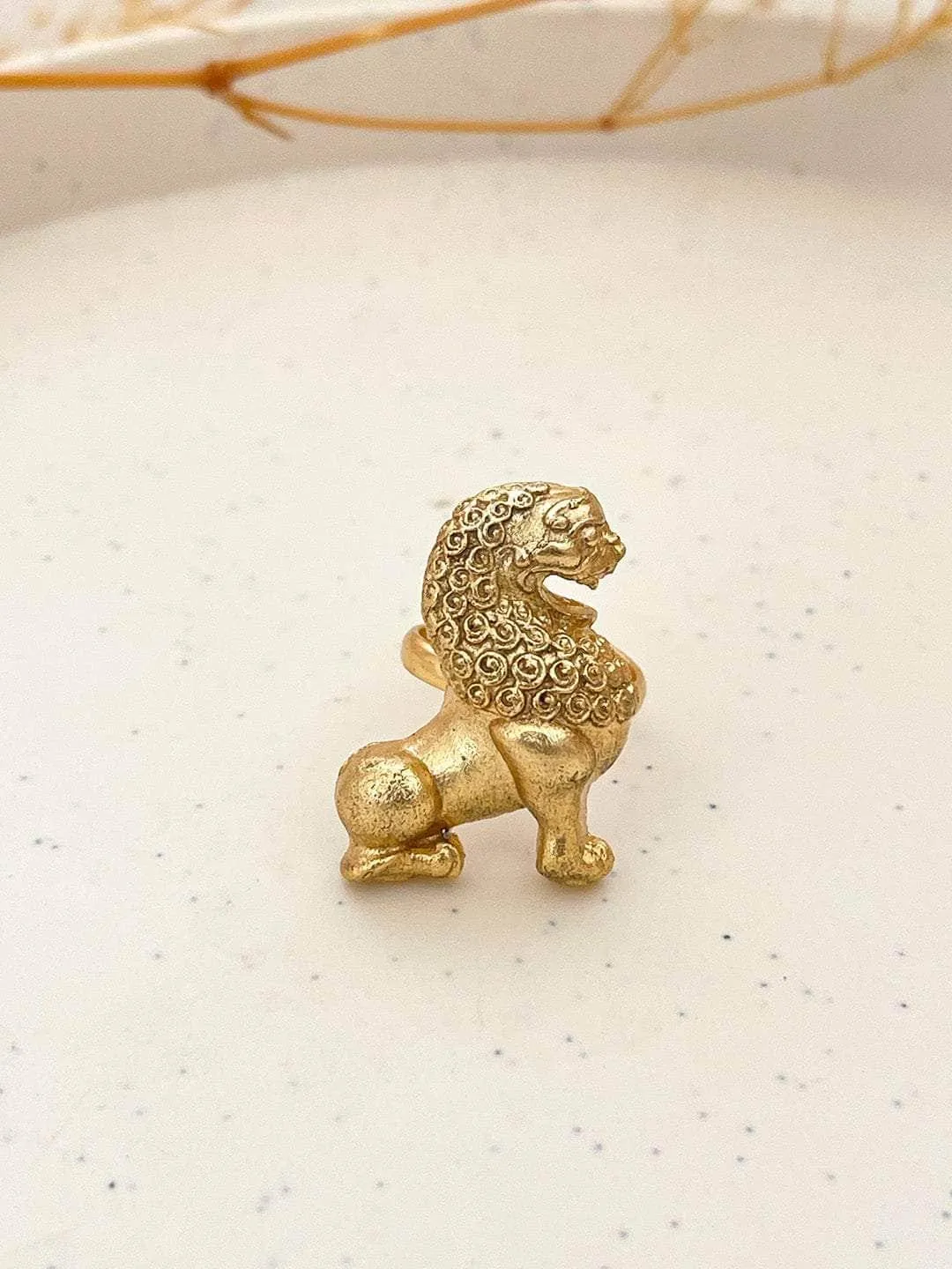 Antique Golden Lion Ring
