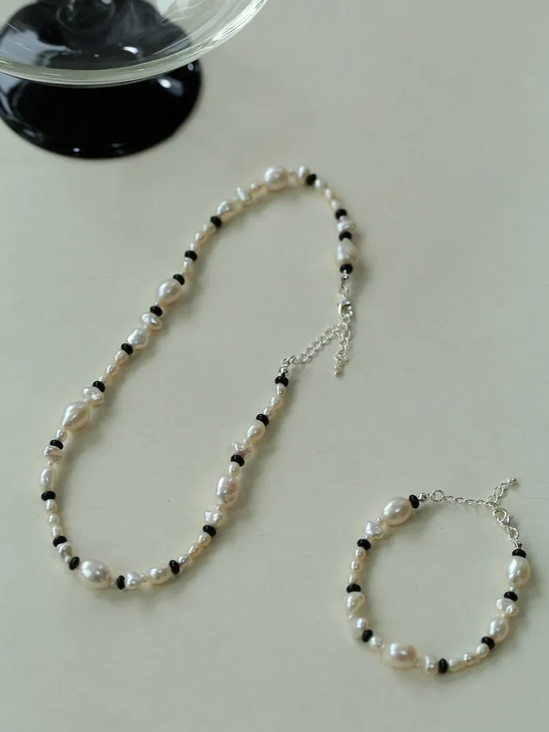 Baroque Pearl and Black Agate Beaded Bracelet