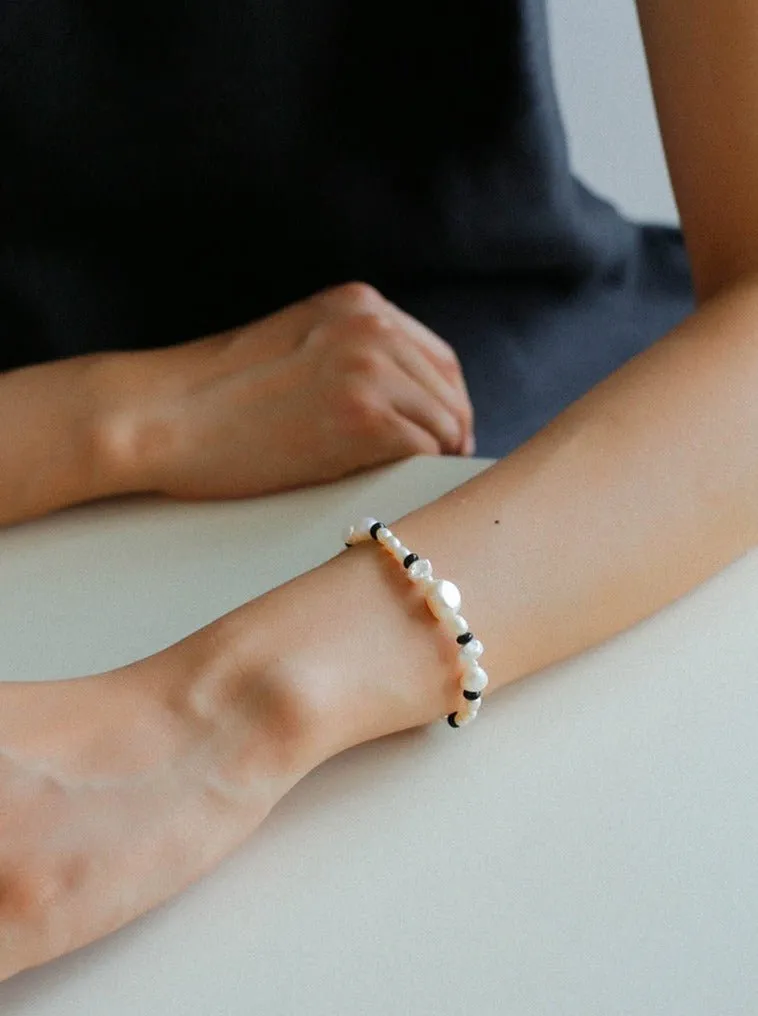 Baroque Pearl and Black Agate Beaded Bracelet