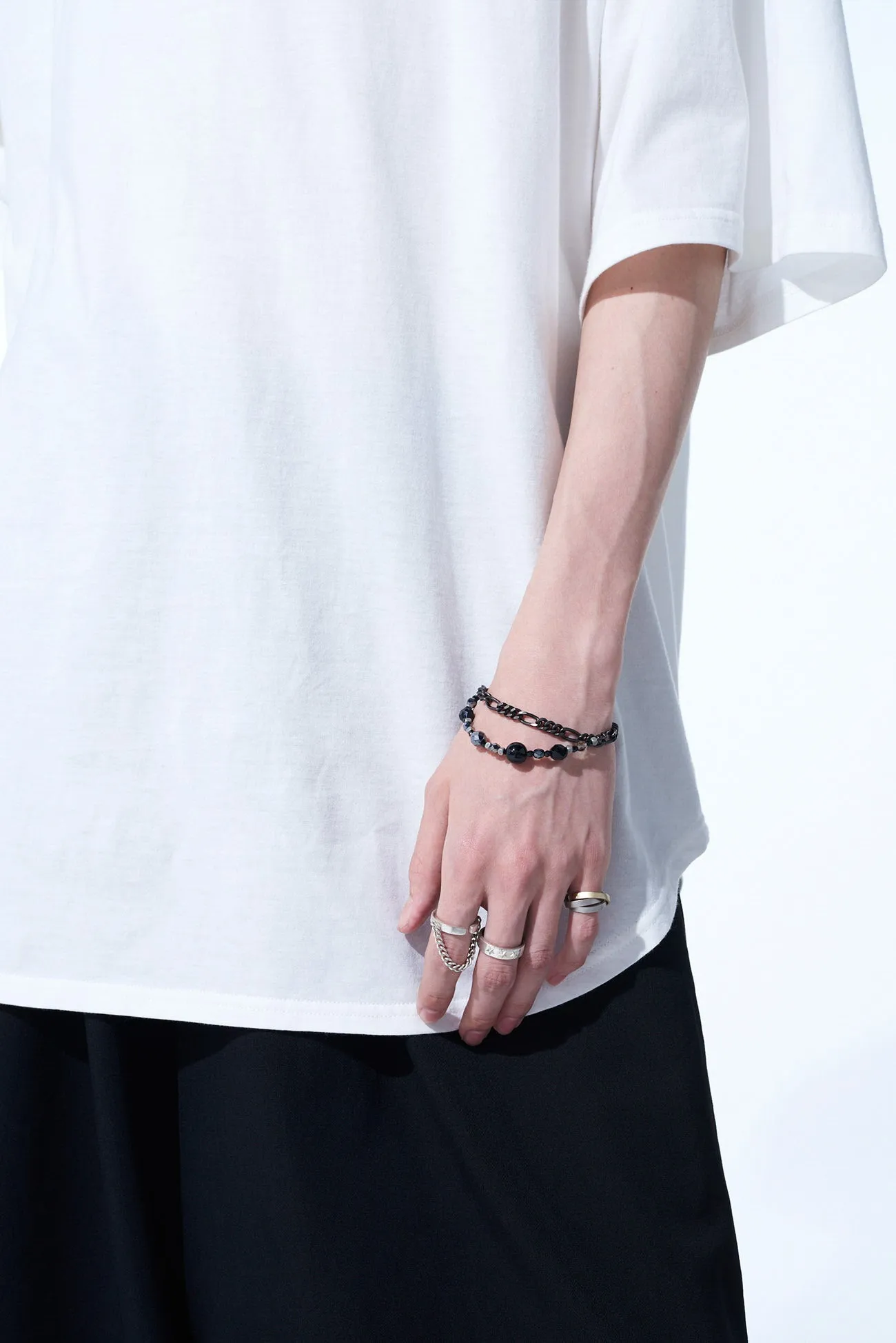 BLACK ONYX   GLASS BEADS BRASS BRACELET