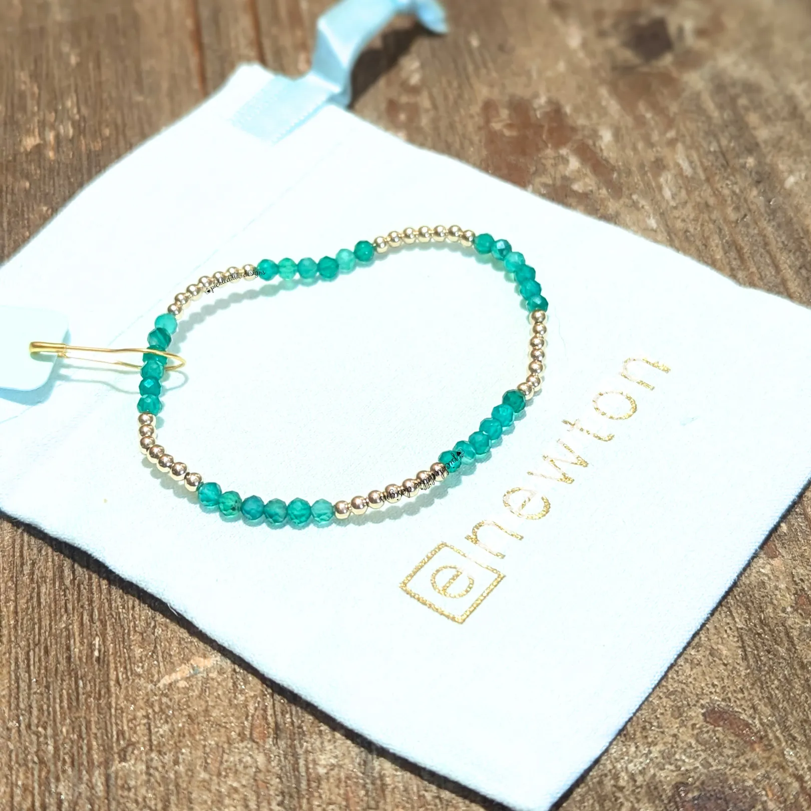 Blissful Pattern 2.5mm Bracelet - Green Onyx