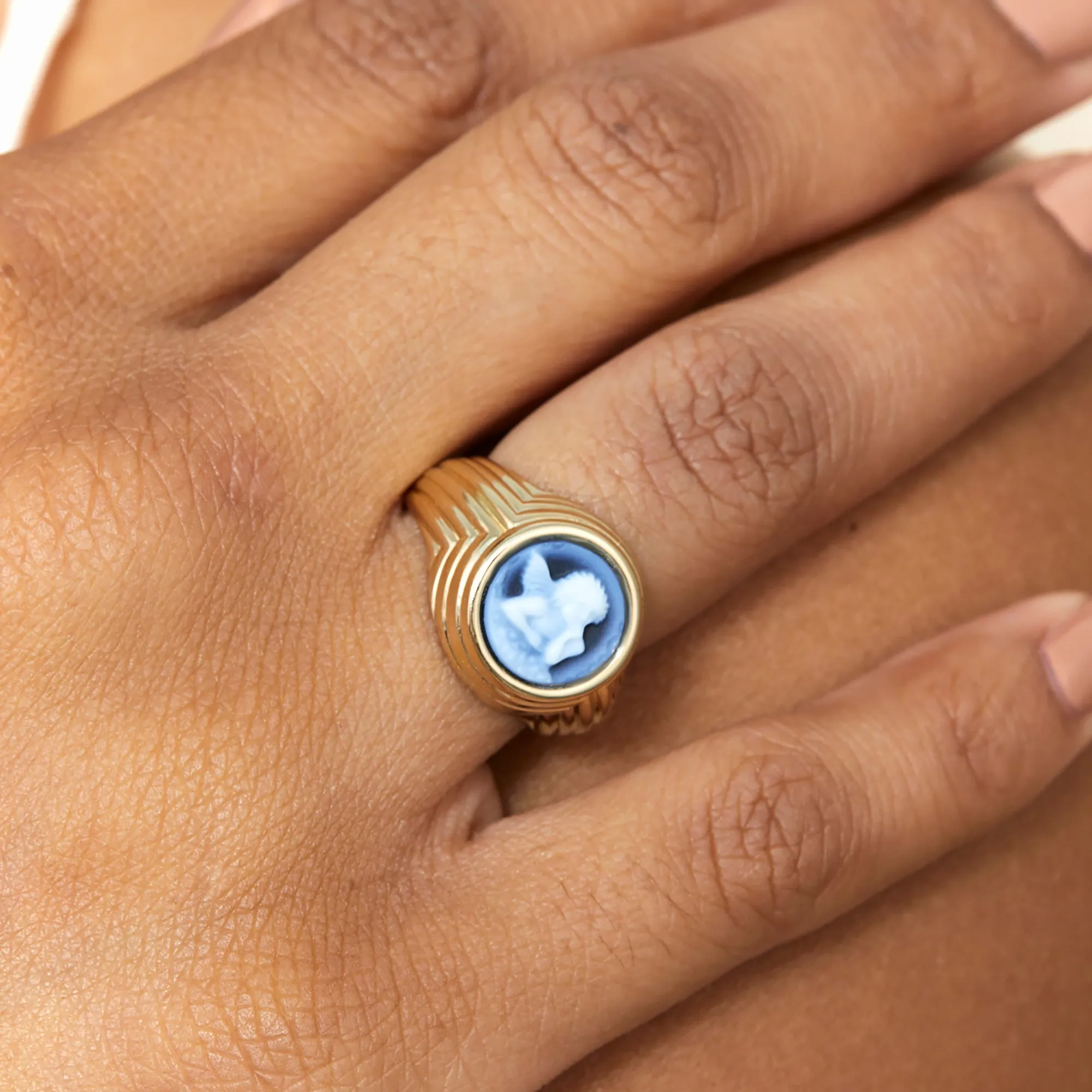 Blue Agate Cameo Signet Ring, Deren
