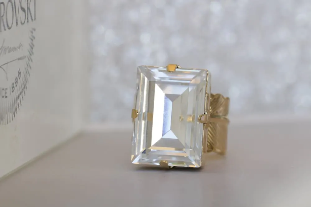 CRYSTAL SIGNET RING