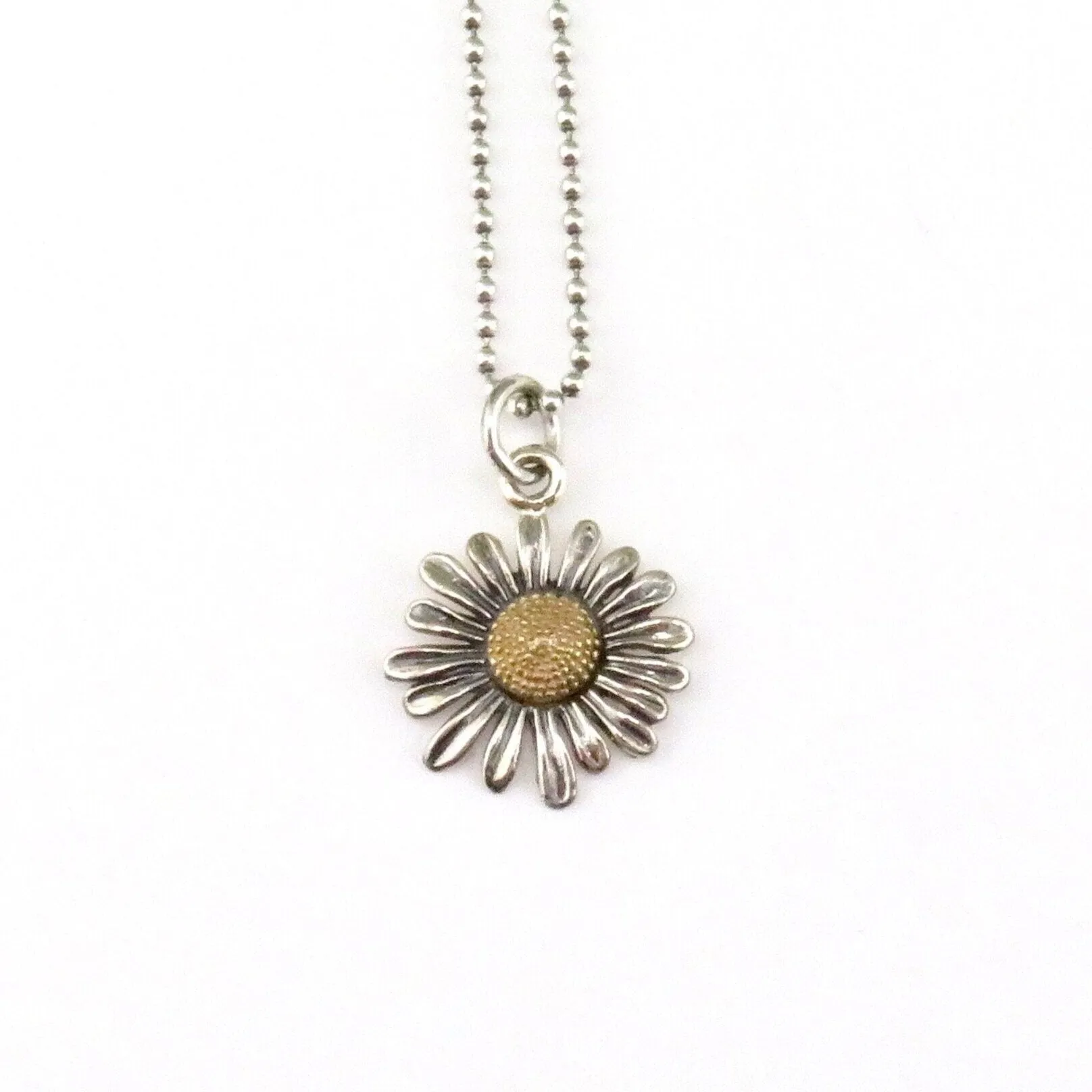 Daisy Necklace - Medium