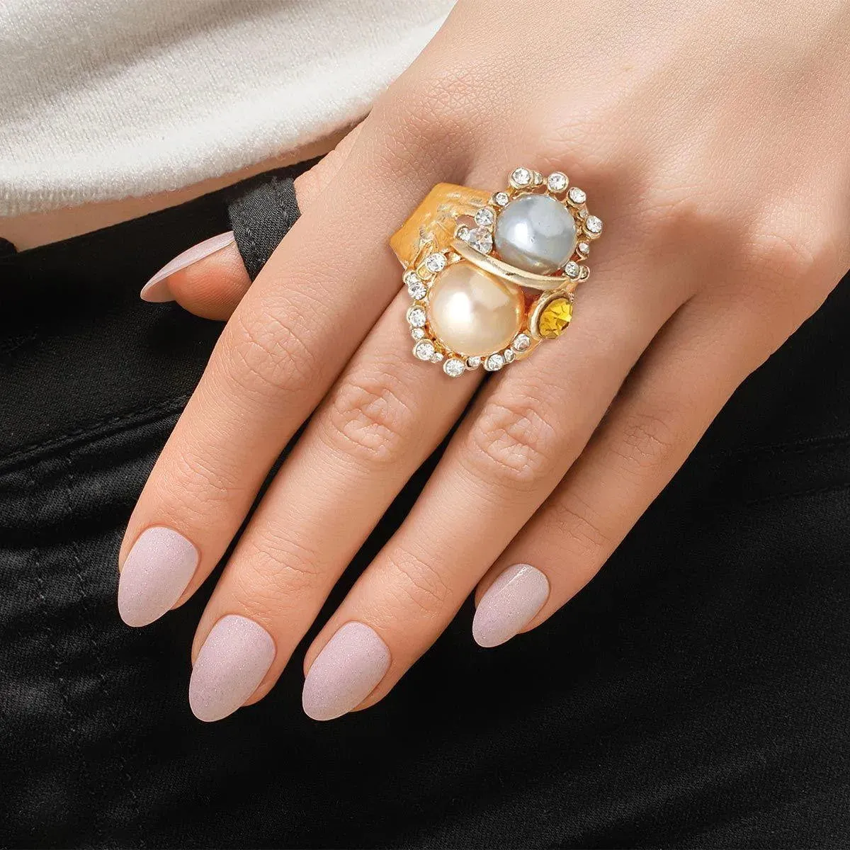Dazzle with Pearls Rhinestones Cocktail Ring - Women's Fashion Jewelry