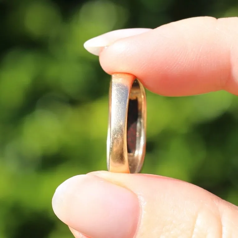 East West Set Bloodstone Signet Ring, 10ct Yellow Gold, size 8.5 or R