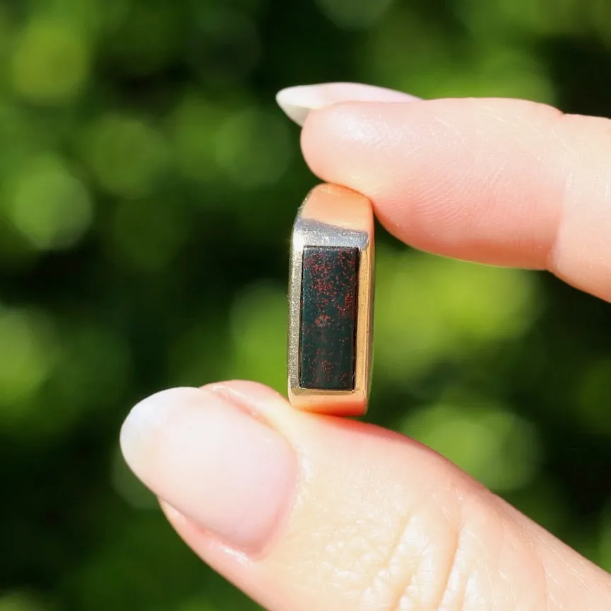 East West Set Bloodstone Signet Ring, 10ct Yellow Gold, size 8.5 or R