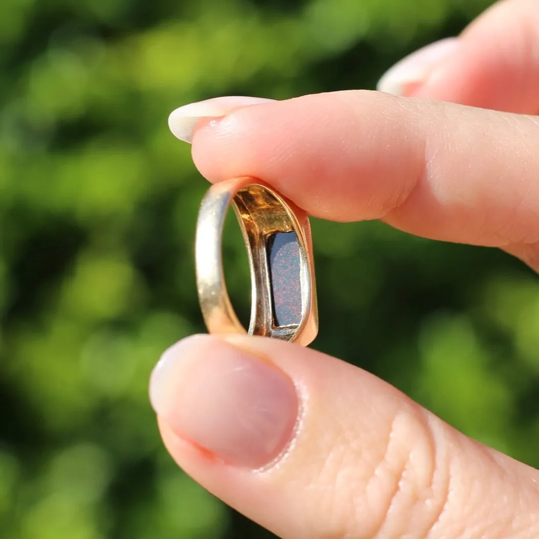 East West Set Bloodstone Signet Ring, 10ct Yellow Gold, size 8.5 or R