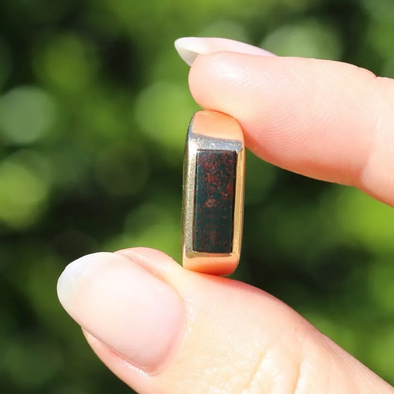 East West Set Bloodstone Signet Ring, 10ct Yellow Gold, size 8.5 or R