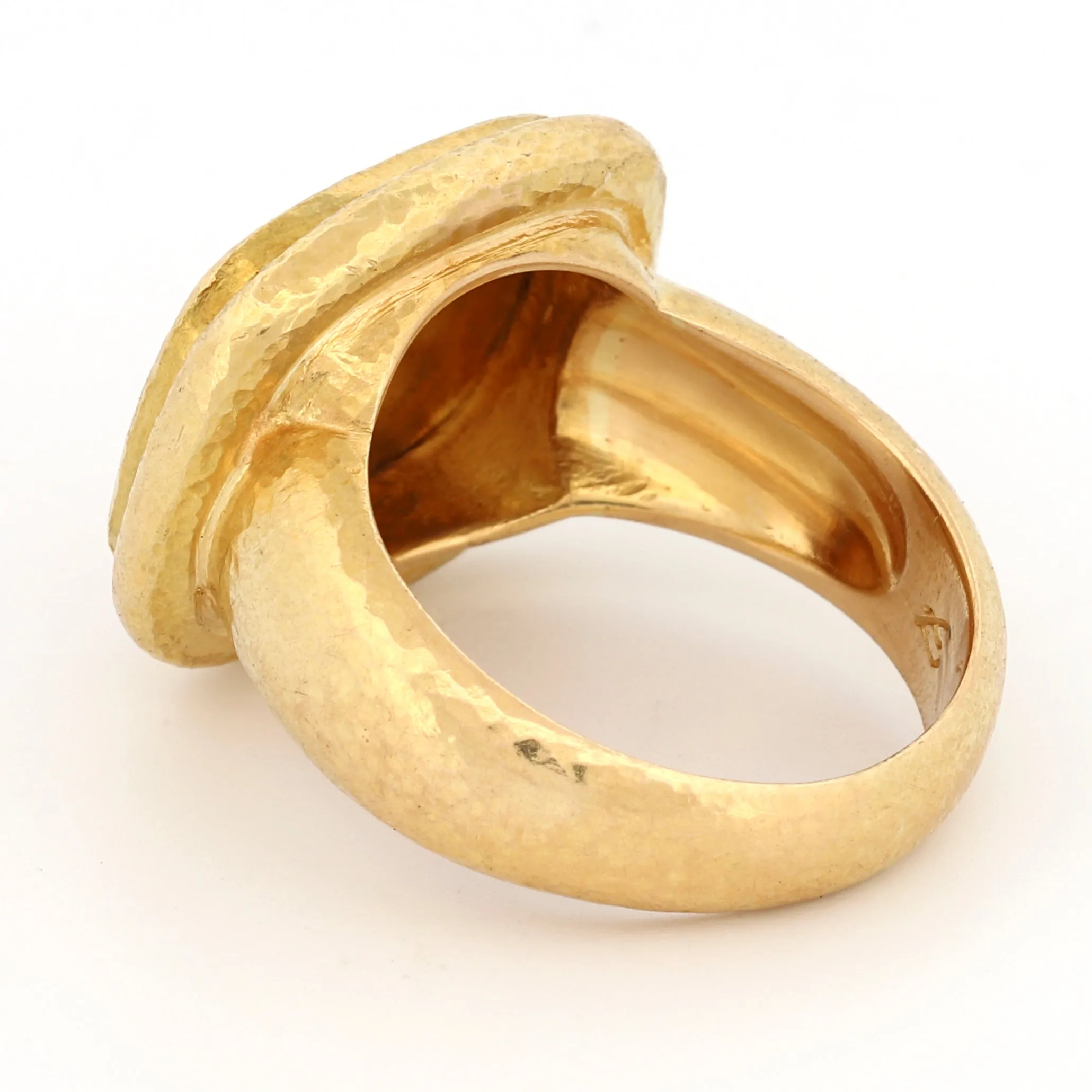 Elizabeth Locke 18k Gold Greyhound Signet Ring Hammered Texture