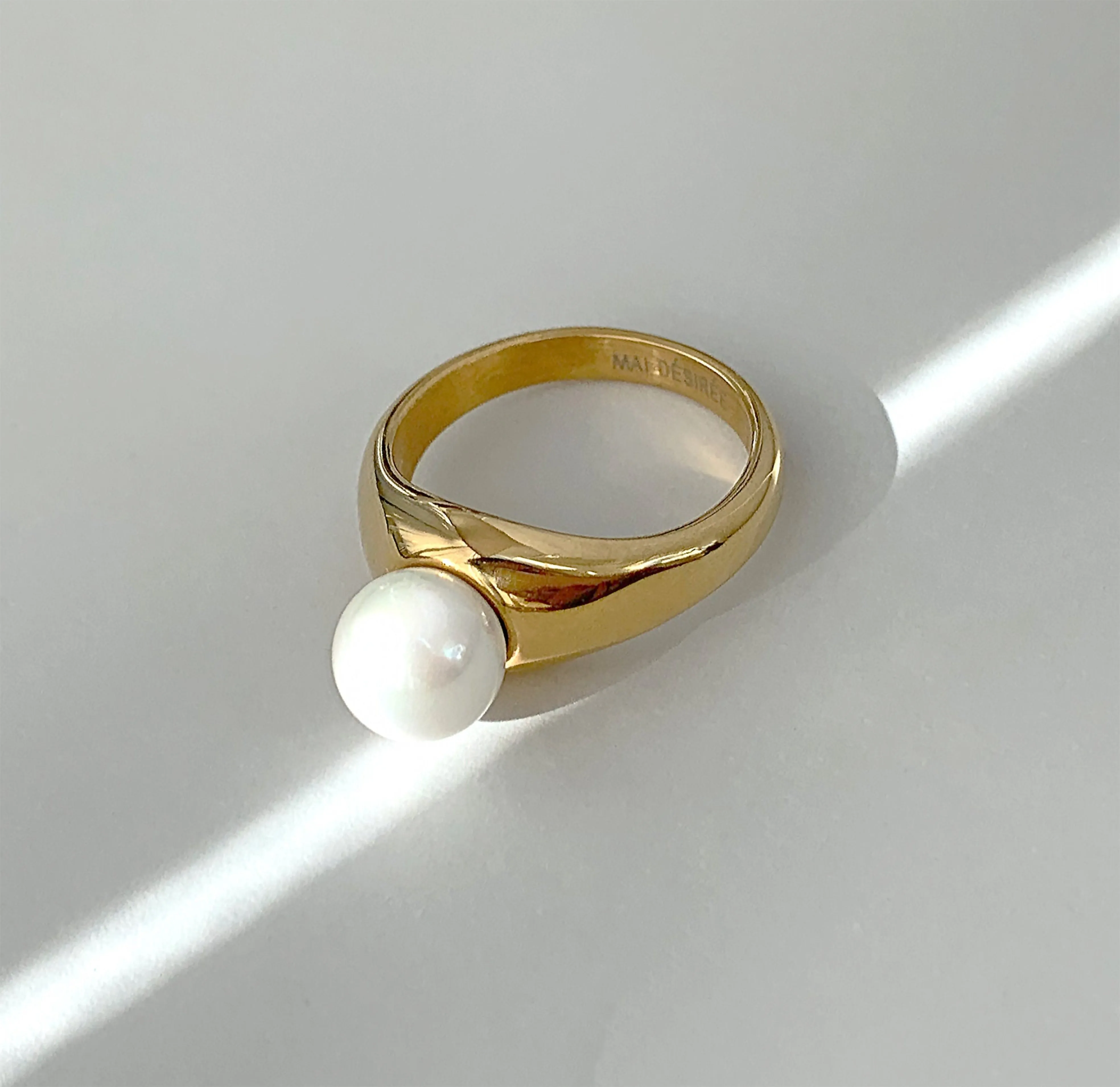 JUNE GOLD PEARL RING