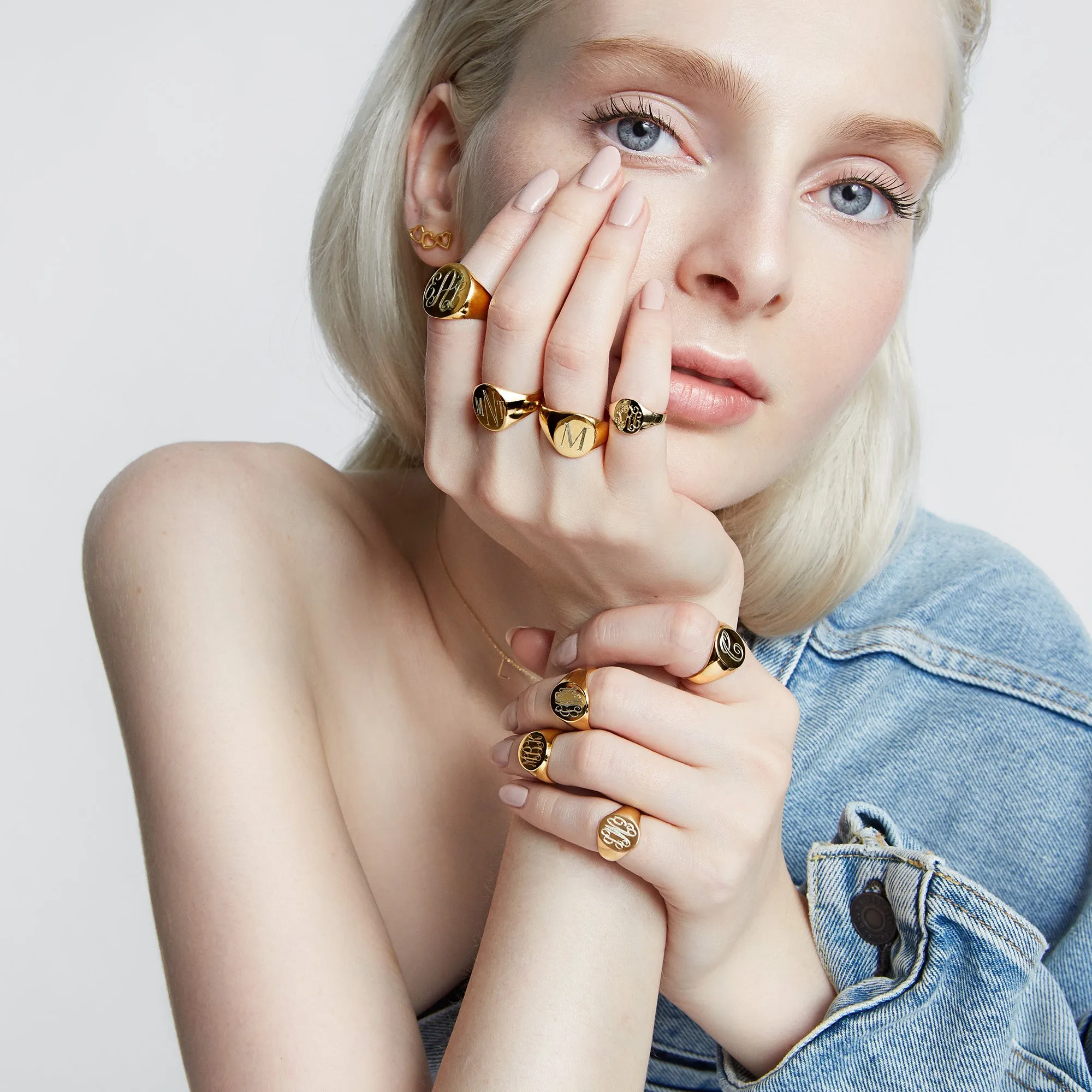 LANA OVAL SIGNET RING