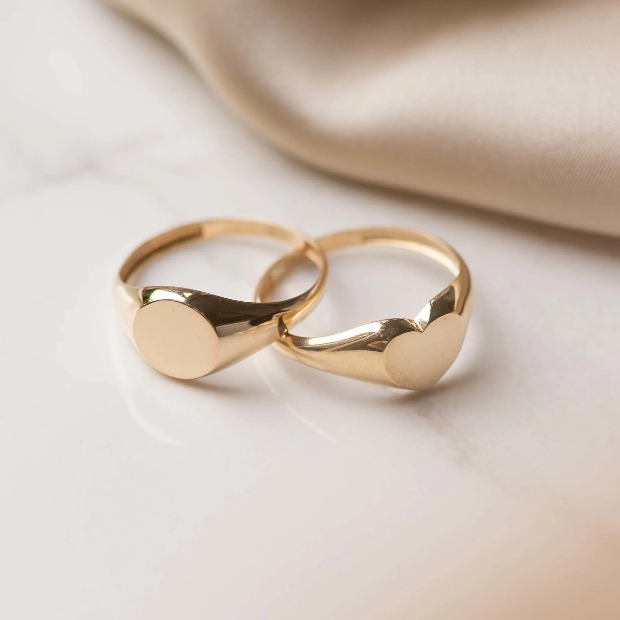 Le Marais Lauren 14 karat gold signet ring with heart