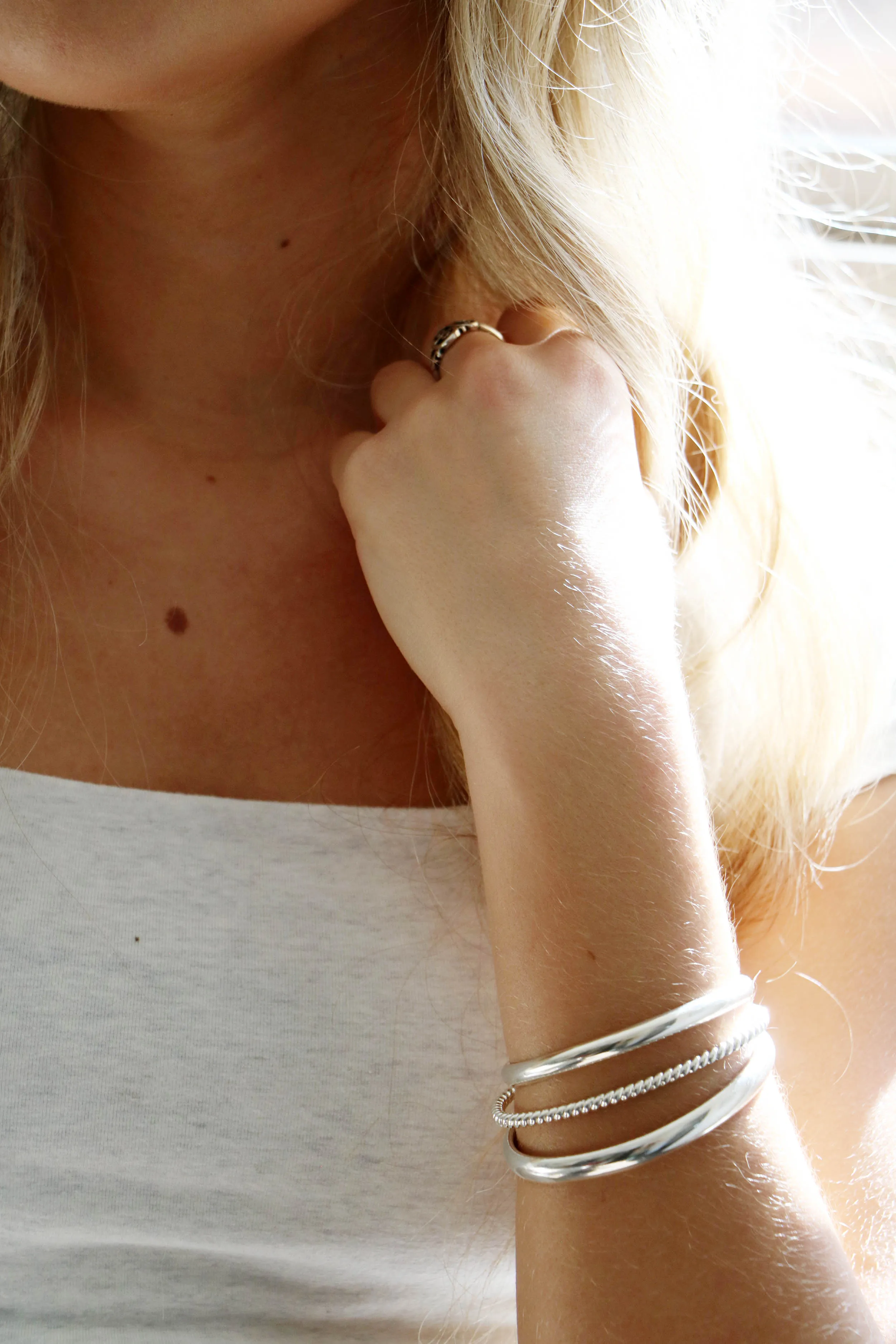 modern   bold cuff bracelet { silver }