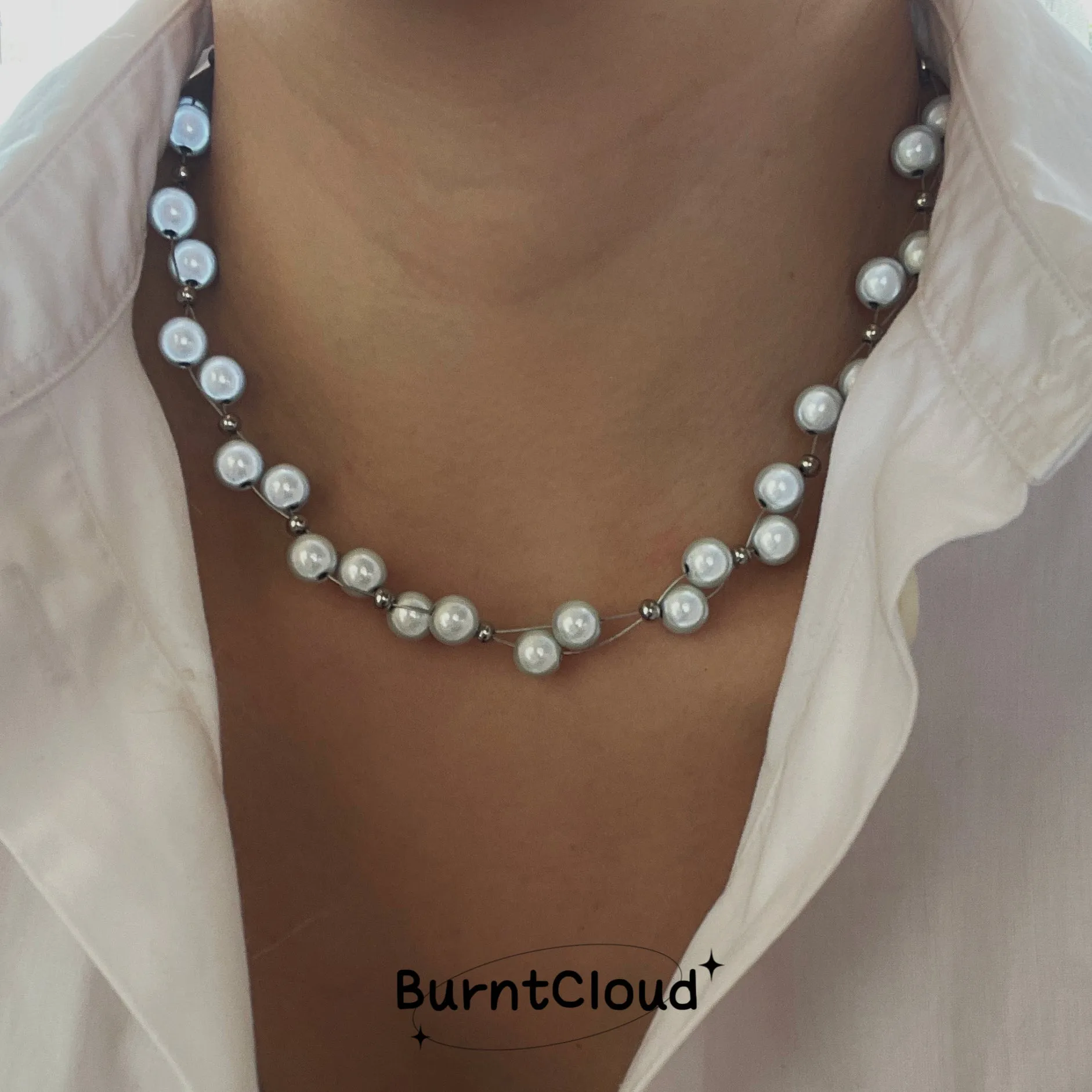 N17 Glitter Gray Beaded Short Necklace