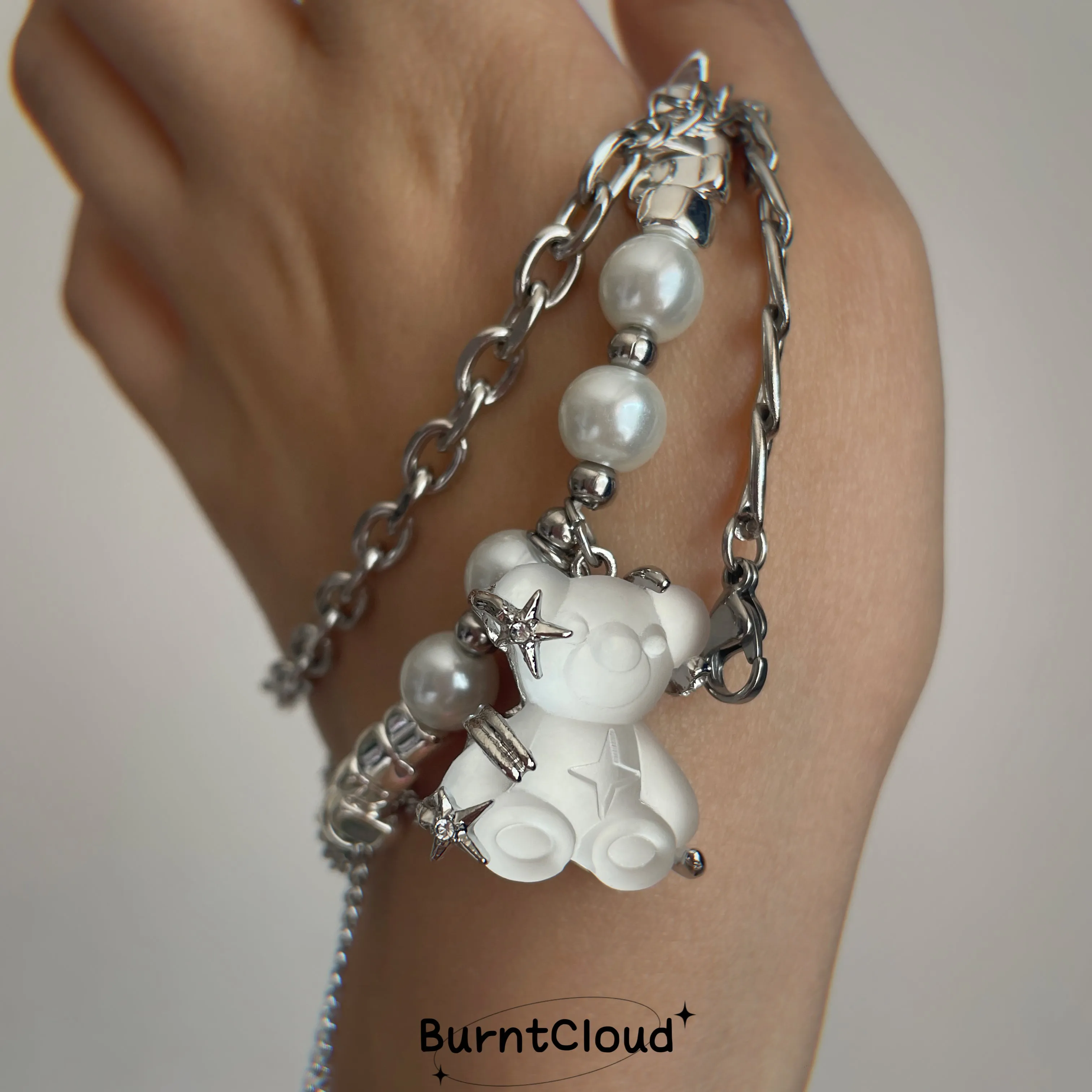 N28 Snow Bear Pearls Beaded Necklace