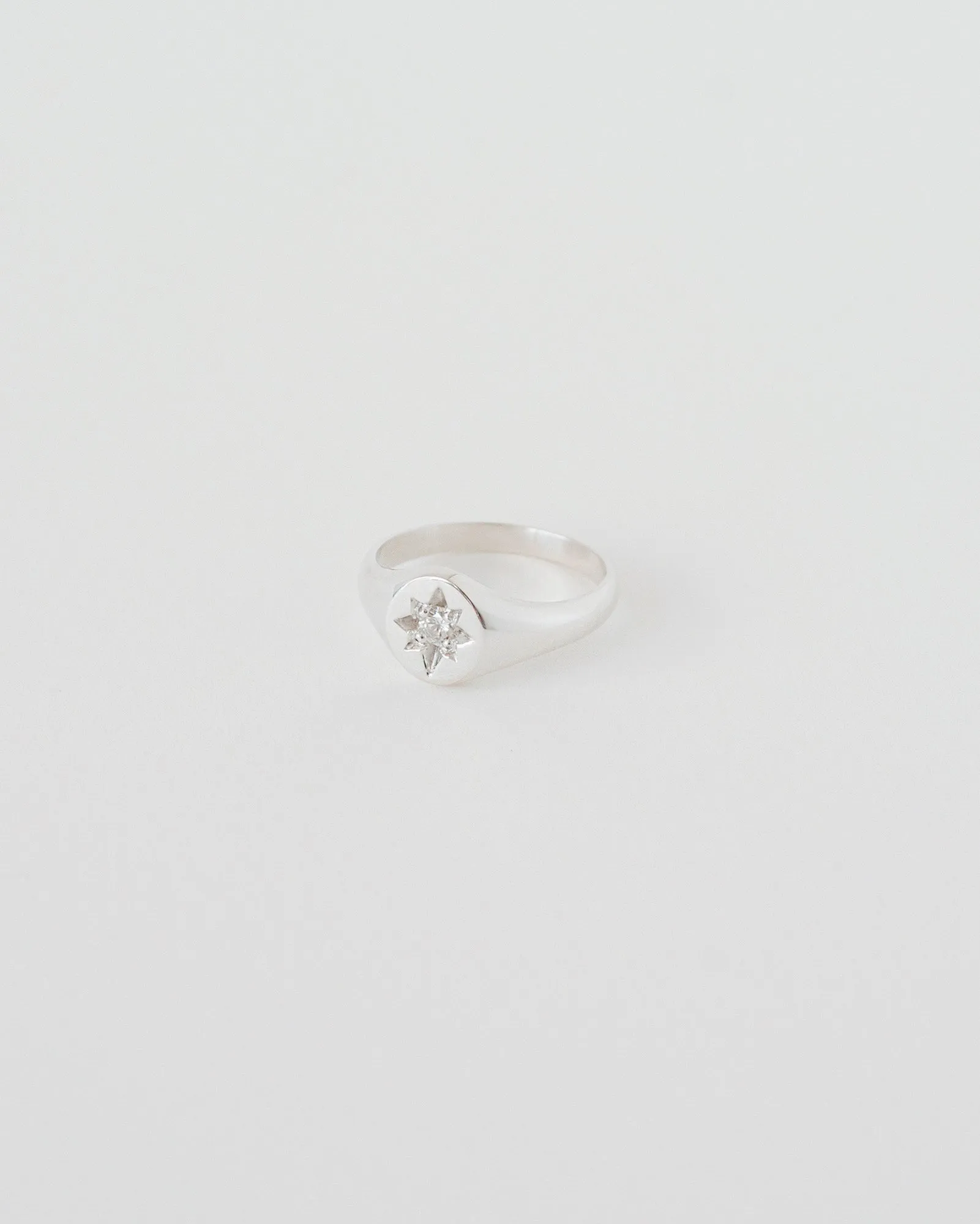 NOVA RING | MOISSANITE
