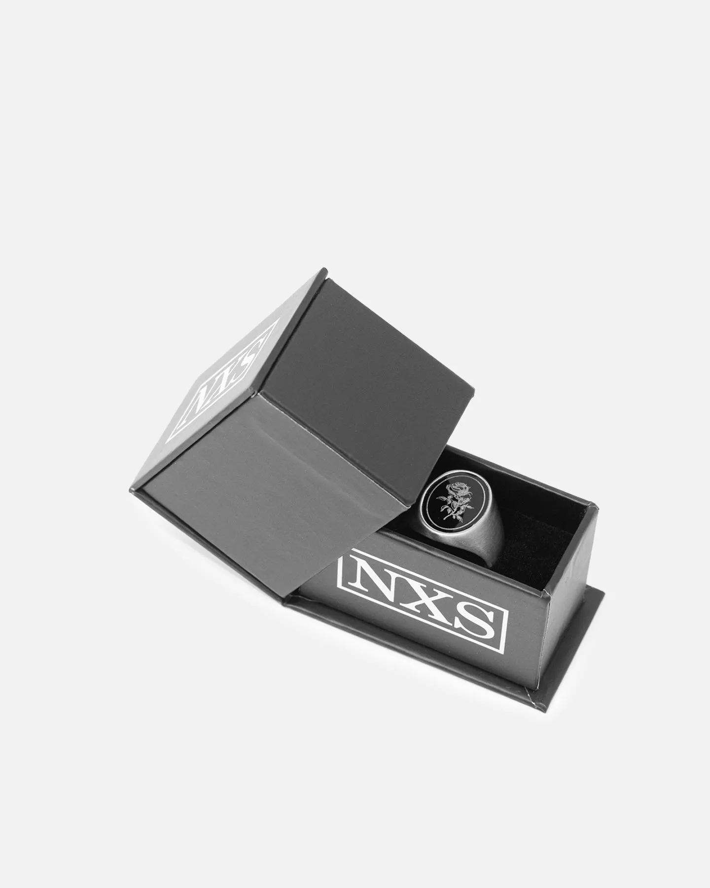 NXS Rose Signet Ring White Gold/Black