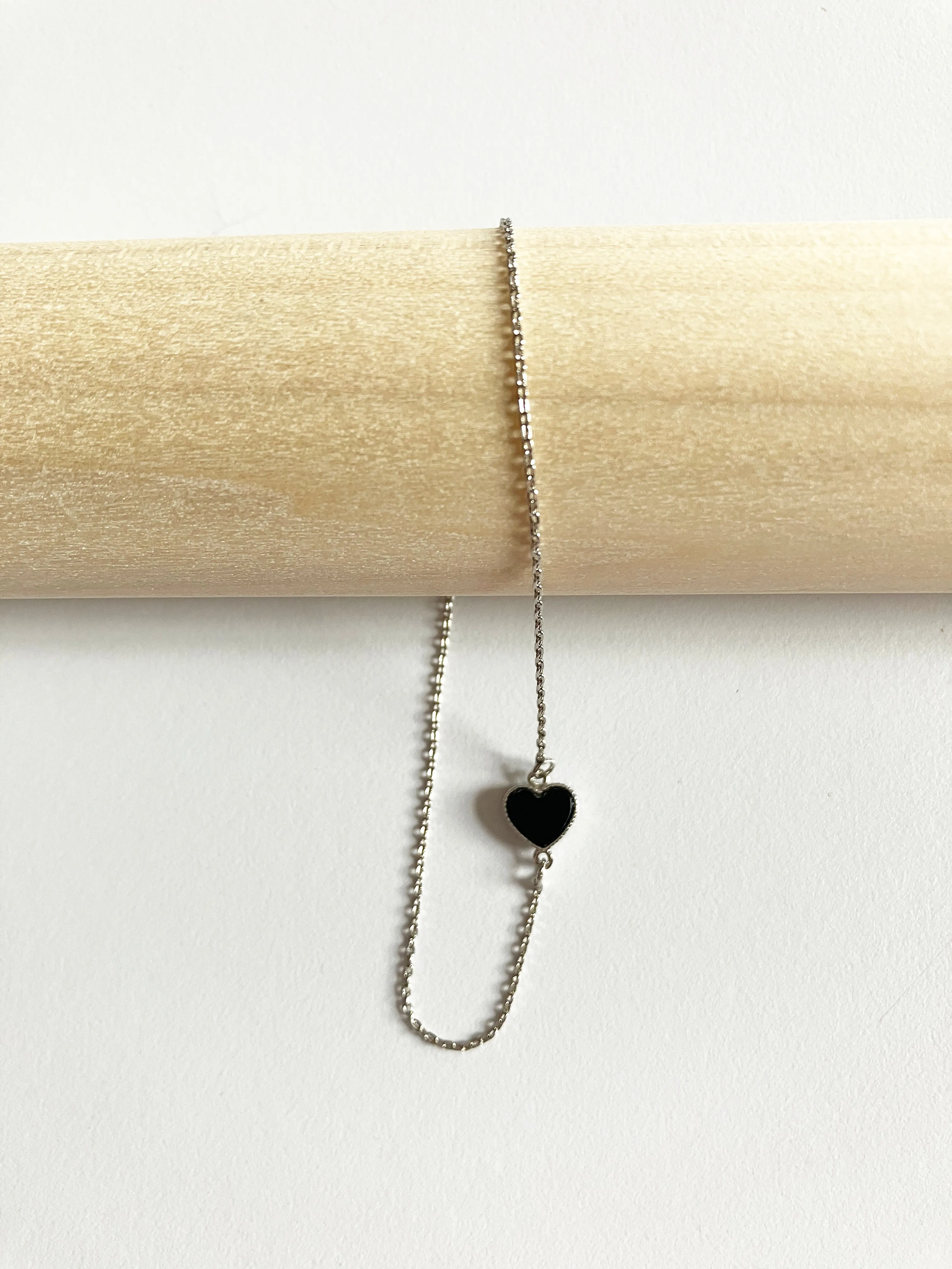 Onyx Sweetheart Bracelet in Silver
