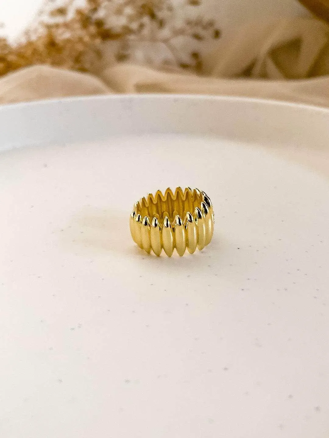 Sensual Cocoon Ring