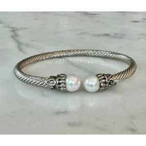 Silver Twist Cuff With White Pearl
