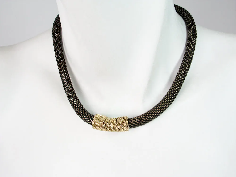 Thick Mesh Strand Necklace with Textured Magnetic Clasp