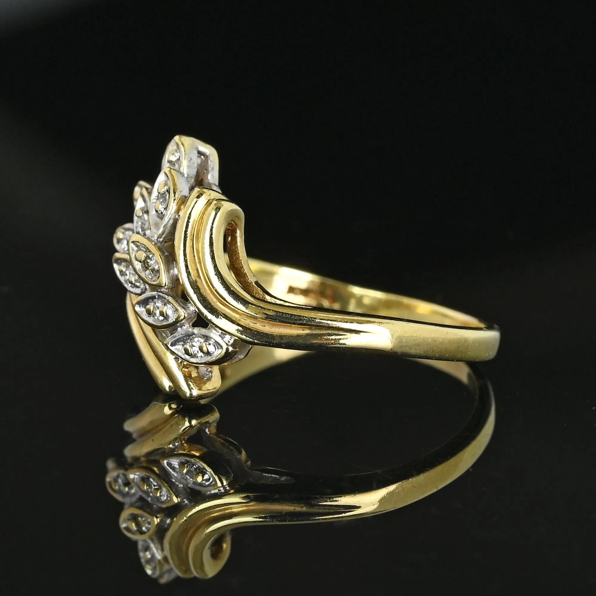 Vintage 10K Gold Bypass Diamond Leaf Ring