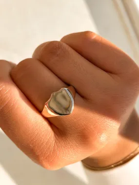 Vintage 9ct Yellow Gold Shield Signet Ring