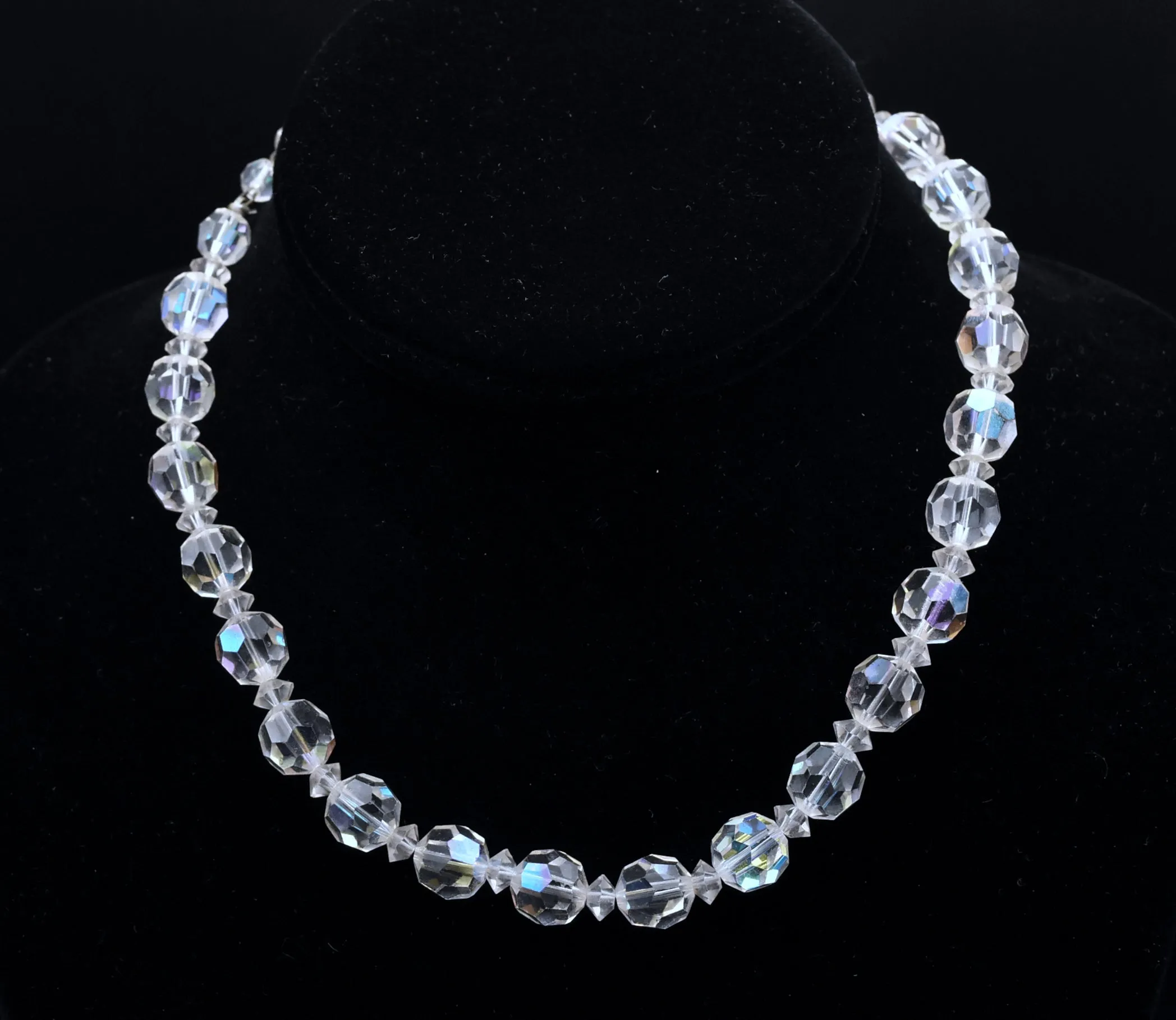 Vintage Faceted Glass Iridescent Beaded Necklace - 15.5"