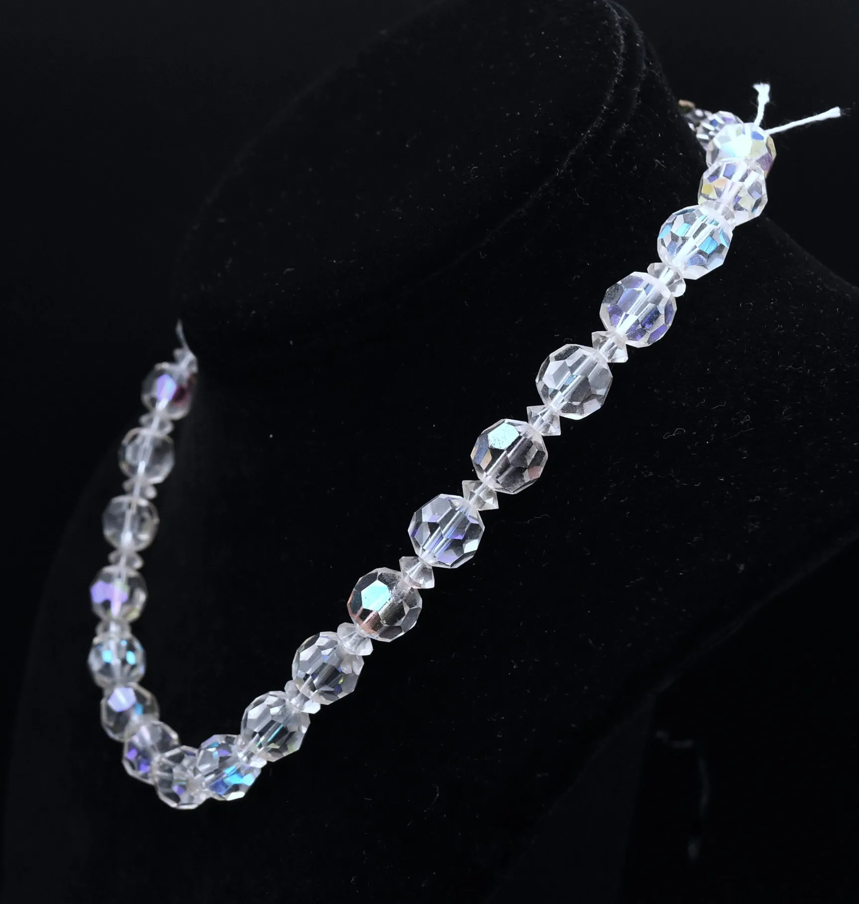 Vintage Faceted Glass Iridescent Beaded Necklace - 15.5"