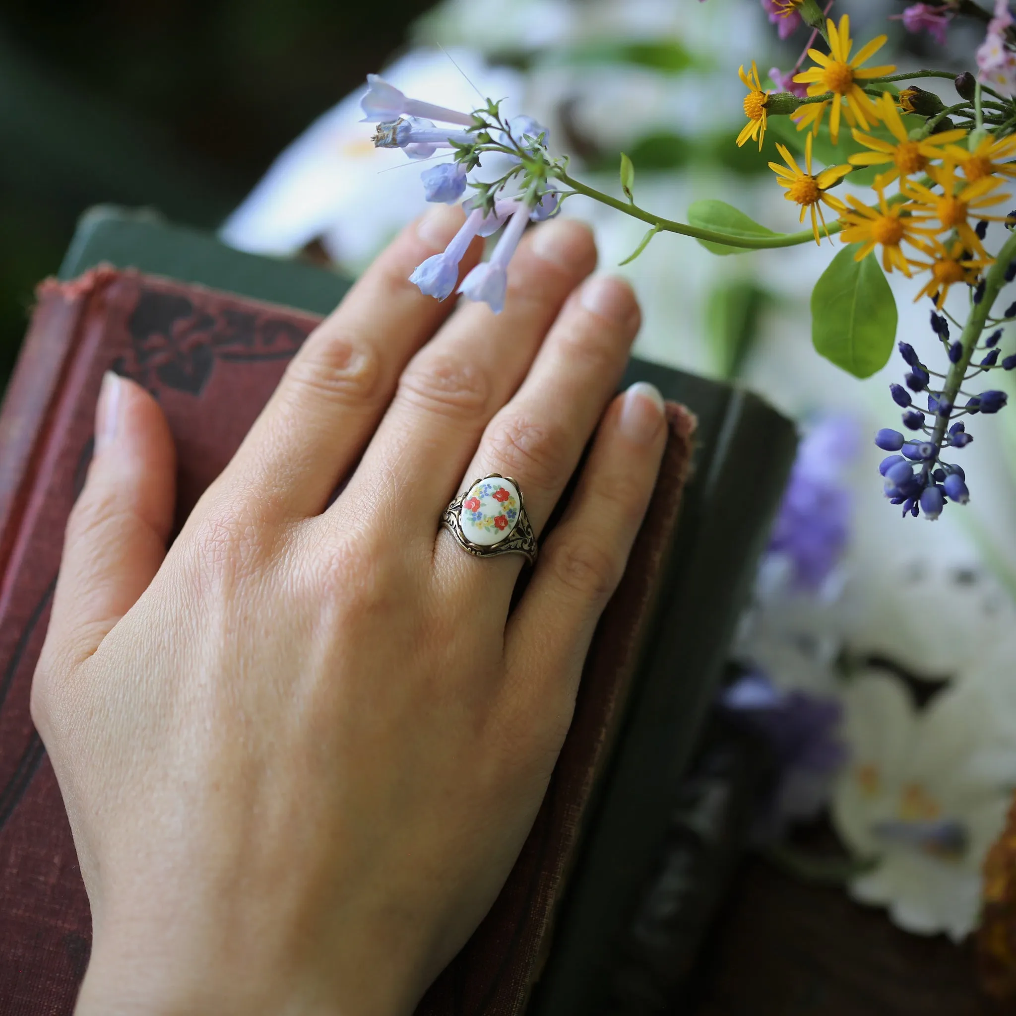Vintage Floral Cameo Adjustable Ring on Silver or Brass Setting